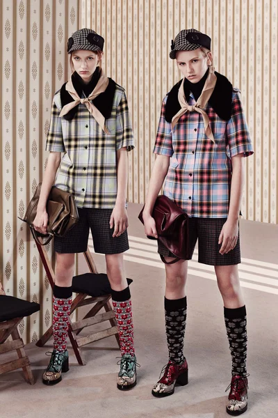 Look 3